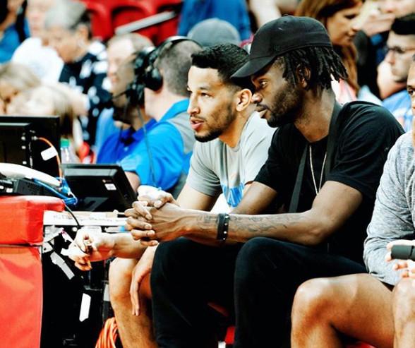 球星突破防线送出制胜球（球星强突防线打进制胜一球）