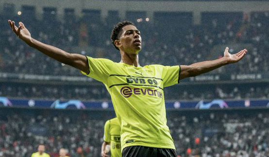 法尔克：拜仁考察了累西腓体育中场泽-卢卡斯，巴萨也有意（据法尔克报道，拜仁已考察累西腓体育中场泽-卢卡斯，巴萨同样关注）