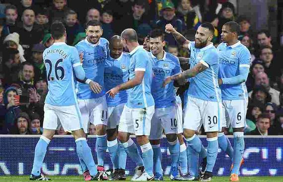 德转评年度最佳右边锋：杜埃、奥利塞、萨拉赫、亚马尔入围（德转年度最佳右边锋候选出炉：萨拉赫、奥利塞、杜埃、亚马尔上榜）