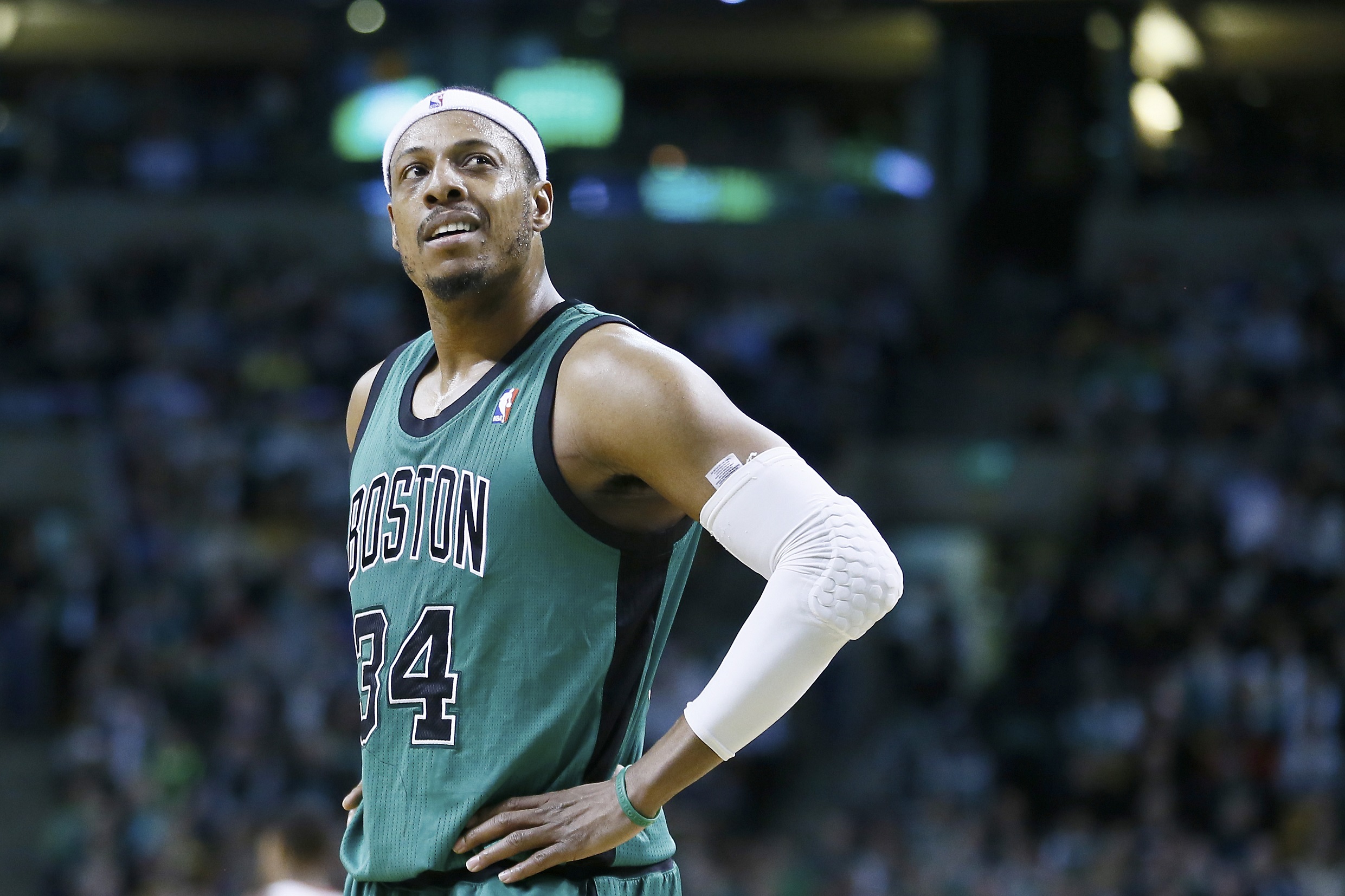 巴黎圣日耳曼姆巴佩梅开二度（巴黎圣日耳曼前锋姆巴佩两度建功）