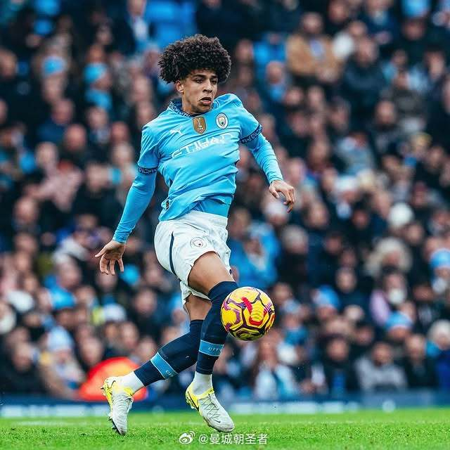 范戴克：伊萨克加入球队以来过得不轻松，但他的能力有目共睹（范戴克：伊萨克加盟后并不轻松，但他的实力毋庸置疑）