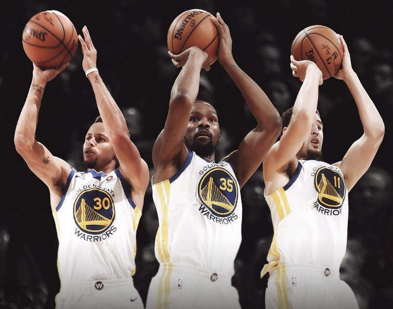 ⚽️2025年度中超最佳评选他来啦！鏖战一年，十...（2025中超年度最佳评选正式开启：鏖战一年，荣誉归位）